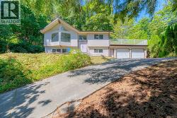 2151 Lakeside Dr Nanaimo, BC V9X 1A8