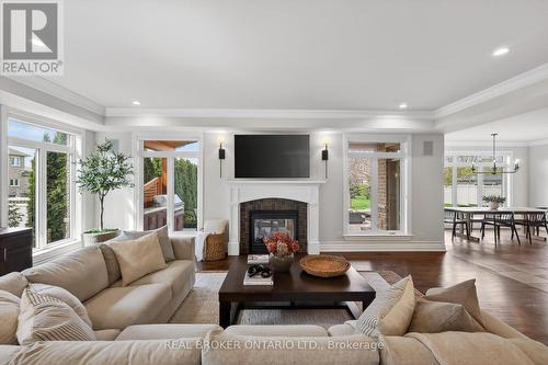 465 Lockmaster Crescent, Ottawa, ON - Indoor Photo Showing Living Room With Fireplace