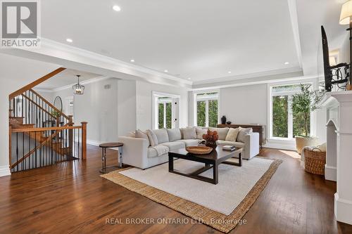 465 Lockmaster Crescent, Ottawa, ON - Indoor Photo Showing Living Room