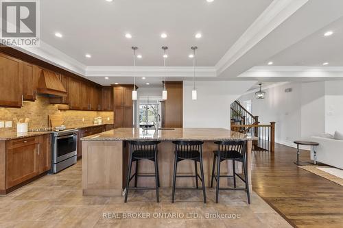 465 Lockmaster Crescent, Ottawa, ON - Indoor Photo Showing Kitchen With Upgraded Kitchen