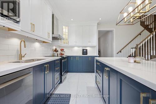 29 Stockell Crescent, Ajax, ON - Indoor Photo Showing Kitchen With Stainless Steel Kitchen With Double Sink With Upgraded Kitchen