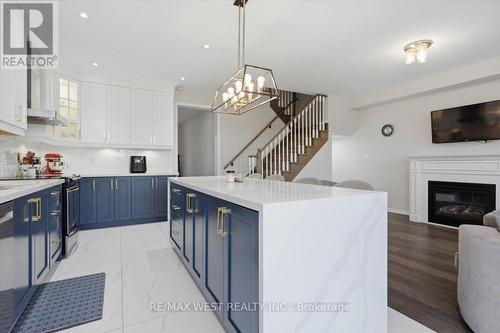 29 Stockell Crescent, Ajax, ON - Indoor Photo Showing Kitchen With Upgraded Kitchen