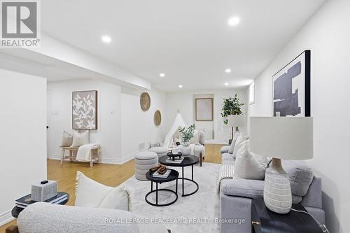 1263 Cherrydown Drive, Oshawa, ON - Indoor Photo Showing Living Room