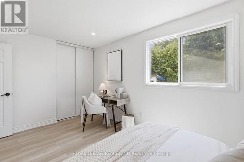 1263 Cherrydown Drive, Oshawa, ON - Indoor Photo Showing Bedroom