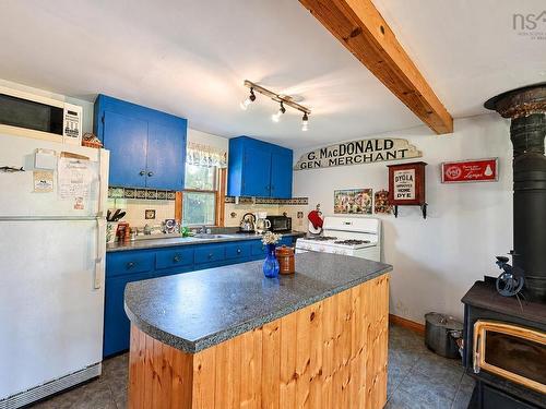 1251 White Point Rd, Smelt Brook, NS - Indoor Photo Showing Kitchen