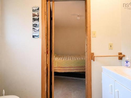 1251 White Point Rd, Smelt Brook, NS - Indoor Photo Showing Bathroom