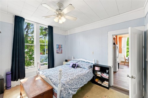 1272 Centre Rd, Victoria, BC - Indoor Photo Showing Bedroom