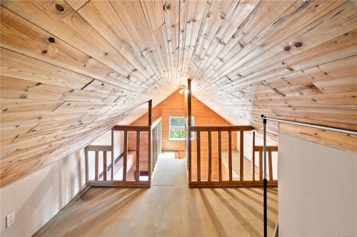 1272 Centre Rd, Victoria, BC - Indoor Photo Showing Other Room