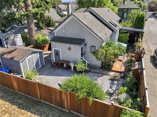 1272 Centre Rd, Victoria, BC - Outdoor