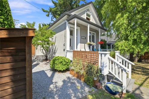 1272 Centre Rd, Victoria, BC - Outdoor With Deck Patio Veranda