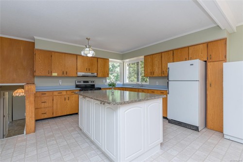 2789 Vanappelen Rd, Nanaimo, BC 