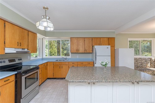 2789 Vanappelen Rd, Nanaimo, BC 
