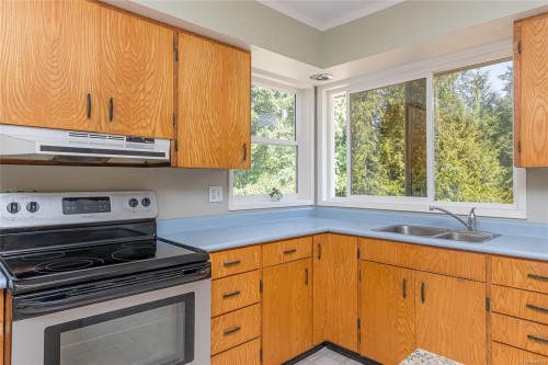 2789 Vanappelen Rd, Nanaimo, BC 