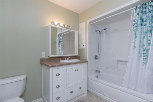 2789 Vanappelen Rd, Nanaimo, BC 