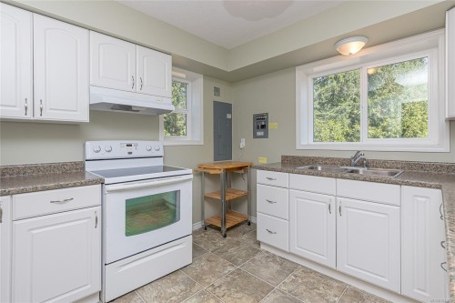 2789 Vanappelen Rd, Nanaimo, BC 