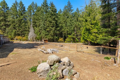 2789 Vanappelen Rd, Nanaimo, BC 