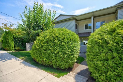 #105-1537 Noel Ave, Comox, BC 