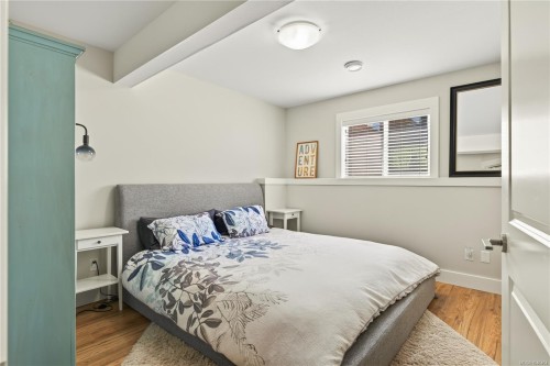 5797 Linyard Rd, Nanaimo, BC - Indoor Photo Showing Bedroom