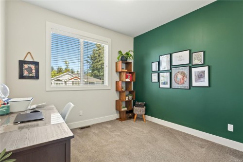 5797 Linyard Rd, Nanaimo, BC - Indoor Photo Showing Other Room