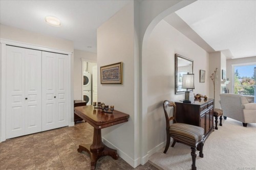 #307-6738 Dickinson Rd, Nanaimo, BC - Indoor