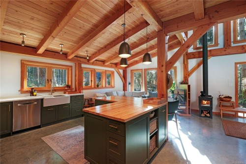 2138 Left Rd, Courtenay, BC 