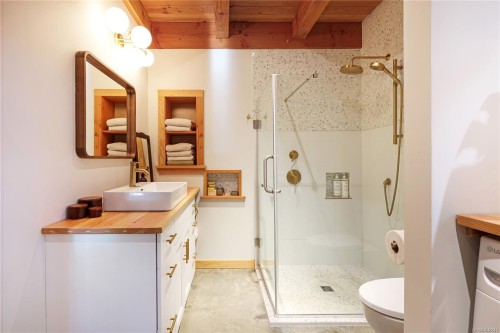 2138 Left Rd, Courtenay, BC 