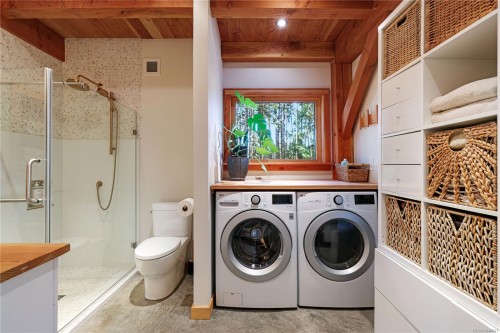2138 Left Rd, Courtenay, BC 