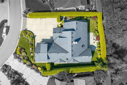 983 Bluffs Dr, Qualicum Beach, BC 