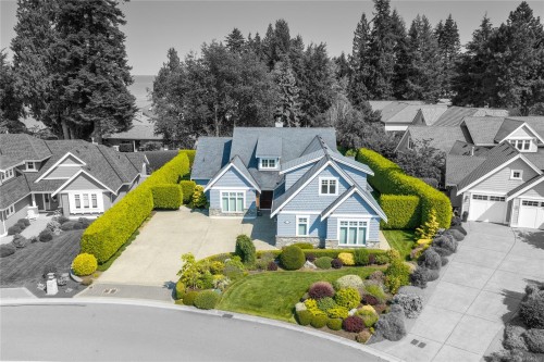 983 Bluffs Dr, Qualicum Beach, BC 