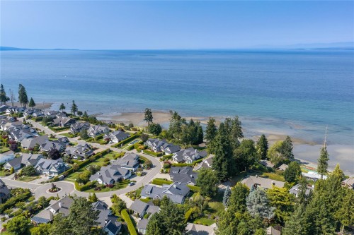 983 Bluffs Dr, Qualicum Beach, BC 