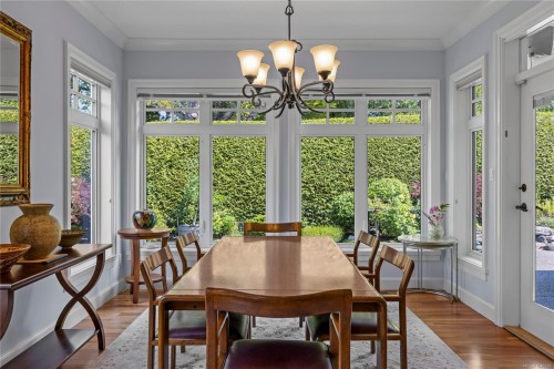983 Bluffs Dr, Qualicum Beach, BC 