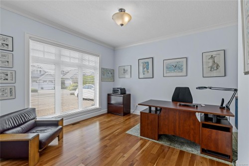 983 Bluffs Dr, Qualicum Beach, BC 