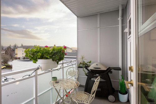 #303-2348 Beacon Ave, Sidney, BC - Outdoor With Exterior