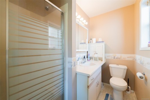 2446 Divot Dr, Nanaimo, BC 
