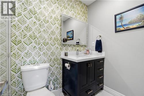 4322 Fairview Street, Burlington, ON - Indoor Photo Showing Bathroom