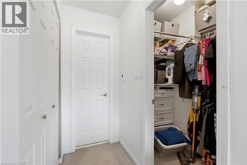 4322 Fairview Street, Burlington, ON - Indoor Photo Showing Other Room