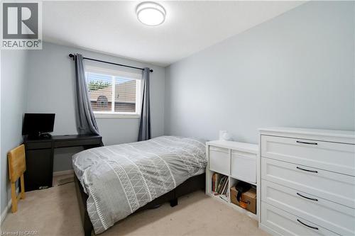 4322 Fairview Street, Burlington, ON - Indoor Photo Showing Bedroom
