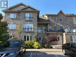 3 - 53 FERNDALE DRIVE S Barrie, ON L4N 5W9