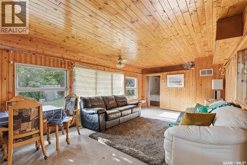 300-306 Perch Crescent, Last Mountain Lake, SK - Indoor Photo Showing Living Room