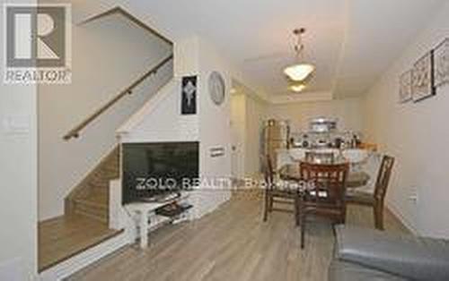 4 - 35 HERON PARK PLACE , Toronto, Ontario M1E 0B8 5