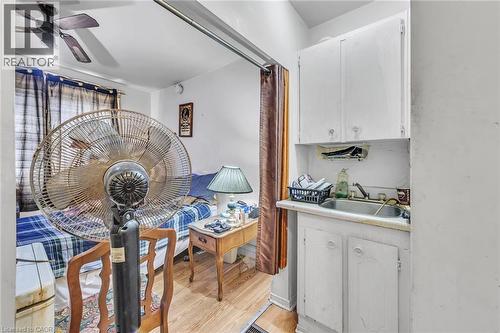 1367 Cannon Street E, Hamilton, ON - Indoor Photo Showing Other Room