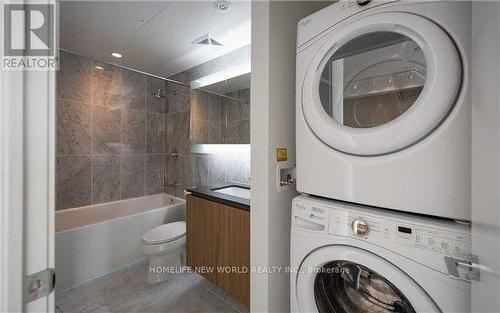 1515 - 70 Queens Wharf Road, Toronto, ON - Indoor Photo Showing Laundry Room