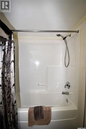 308 306 Petterson Drive, Estevan, SK - Indoor Photo Showing Bathroom