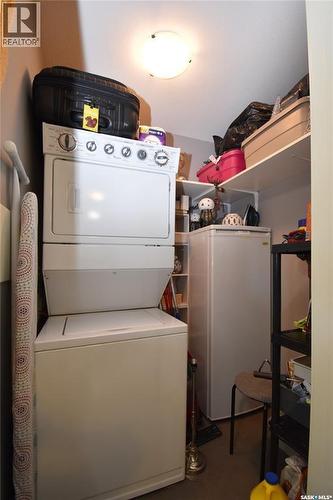 308 306 Petterson Drive, Estevan, SK - Indoor Photo Showing Laundry Room