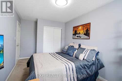 4322 Fairview Street, Burlington, ON - Indoor Photo Showing Bedroom