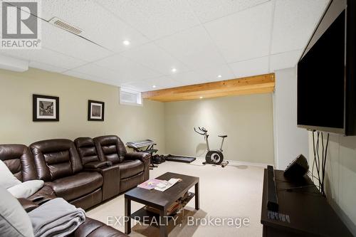4322 Fairview Street, Burlington, ON - Indoor Photo Showing Other Room