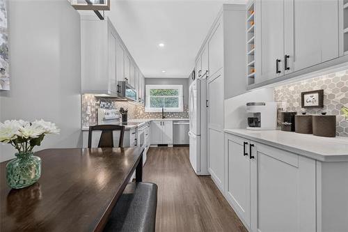 35 Brownell Bay, Winnipeg, MB - Indoor