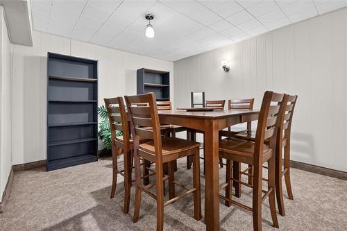 35 Brownell Bay, Winnipeg, MB - Indoor Photo Showing Dining Room