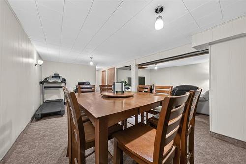 35 Brownell Bay, Winnipeg, MB - Indoor Photo Showing Dining Room
