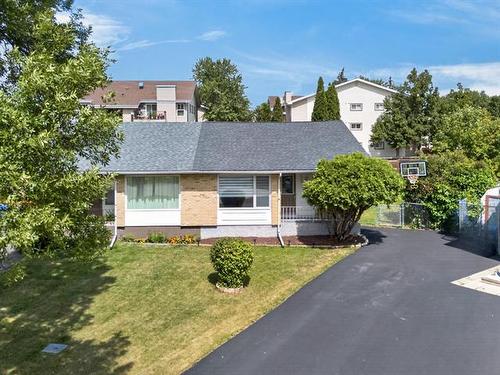 35 Brownell Bay, Winnipeg, MB - Outdoor